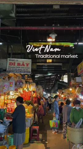 Không có nơi nào có thể sống động hơn chợ truyền thống ở Việt Nam! Source: Việt Nam Vibes #việtnamvibes #vietnam #wetmarket #chợtruyềnthống #sàigòn 