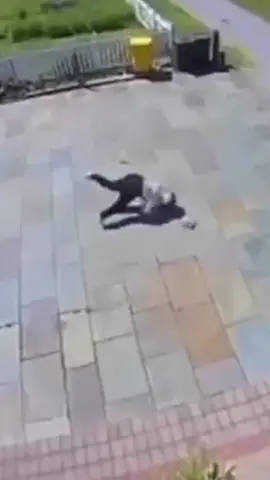 She Just Fell 🤣 #funnymom #shesdone #givenup #hilariousresponse #lolclip#hilariousconversations #sheneedsadayoff #ineedavacation #friendlyneighbor