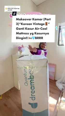 Membalas @cinta Gilakk Kasur ini kalo di sentuh DINGIN BGT!❄️😂👍🏻 Upgrade kasur juga biar gak panas dan keringetan lagi kalo tidur~ @Quantum Dreambox  Aslii udh lama pengen punya kasur ini biar tidur makin nyenyak dan berkualitas. 🥹🩵Sekalian aja dah gue pakein divan palet kayu aesthetic juga biar kasurnya jadi gak cepet rusak dan lebih awett!!  So Happy for my Vintage Korean Room 🤎🛌🚪🪞 #makeoverkamaraesthetic #matress #kasur #quantumdreambox #roomdecor #roommakeoverdea #bedroom #roommakeoverindonesia 