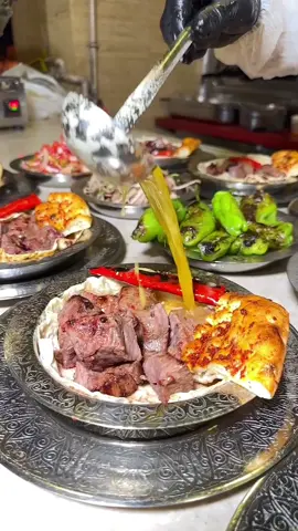 Et Şiş Hazırladık !! Bir oturuşta kaç şiş yiyebilirsin ? #etşiş #meatlover #etyemekleri #yemekvideoları #yemekasmr #türkyemekleri #restaurant #ağababadöner #yemeiçme #istanbulrestaurant #yemek #yemektarifleri #lezzet 