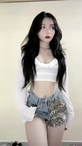 Khóc trong club😝 #xuhuong #tiktokdancevn #fypシ #xh 
