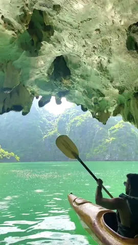 📍Ha Long bay, Vietnam  #halongbay #vietnam #travel #thailand #phiphiisland #hanoi #traveltips2023 #asia 