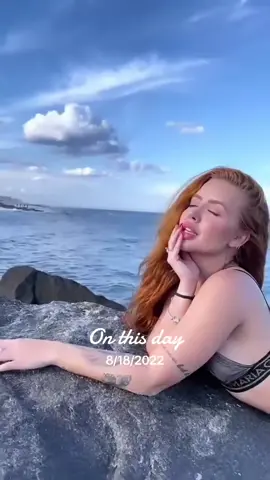 #onthisday USA 🇺🇸 A MÃE TA VOLTANDO …👀 em breve aviso o dia da nova tour ! #shows #usatour #djlarissacerqueira 