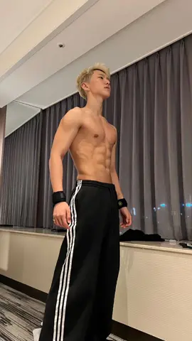 Ochi workout. He loss his weight feat shua voice?  cr tw perfectlysvt #hoshi #seventeen17_official #seventeen 