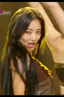 Esas miradas q lanza 🔥🫨 Jihyo con Closer más latina q nunca 😎 #jihyobestleader #jihyobestvocal #diositajihyo #zyozone #jihyotwice #twice #jihyo #jihyozone #godjihyo #jihyofancam #jihyocloser #jihyocloserfancam #musicbank 