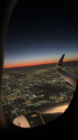 Flying while watching the sunset >> #sunset #traveling #fyp #foryou 