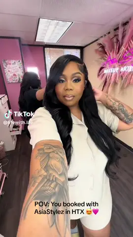 Looking for a makeup artist in Houston? Book with me😘 #houstonmua #htxmua #houstonmakeupartist #htxhairstylist #houstongirls @lae 