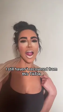 Kim kardashian dressing up as a chav and singing m to the b has to be the highlight of this year for me #kimkardashian #mtotheb  @Kim Kardashian 