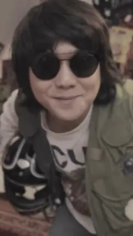 Keren banget iqbal pake vest jacket #outfitinspiration #outfit #fyp #outfitinspo #outfitideas #foryoupage #CapCut 