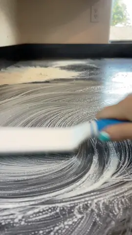 Part 1 of ✌🏼Omfg you guys. I thought we had a pest infestation so I spent the morning emptying our cupboards and moving everything away from the walls for pest control. Before I put everything back after they sprayed, I deep scrubbed our entire house including this comet&dawn counter moment. #scrubbingasmr #scrubbing #CleanTok #cleaning #cleaningtiktok #comet #dawnpowerwashdishspray #asmrsound #cleaningtherapy #scrubbrush 