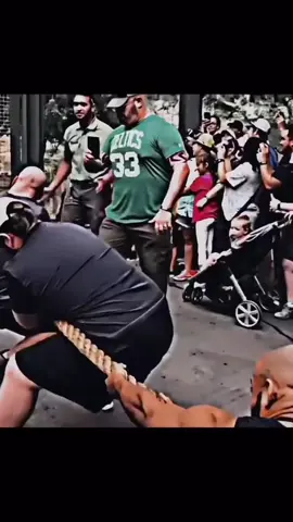 La lionne calme 3 homme 🥶 Le lion qui est en train d’ecrire… #foryou #force #lionne♌🦁 #typ😮‍💨 