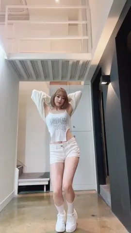 오랜만에 혼자 🧚 #dance #토카토카 
