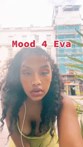 She went in w this song @CEECHYNAA🇬🇧 #nubiasfinest 