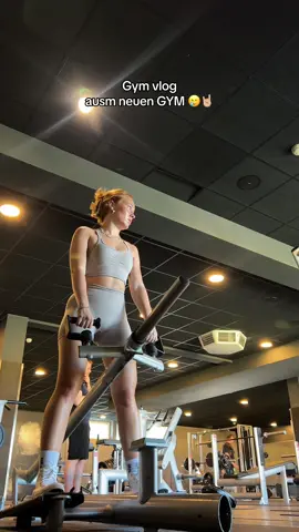 knackige booty session 🫨🤘🏼mehr gym content gibts auf insta 