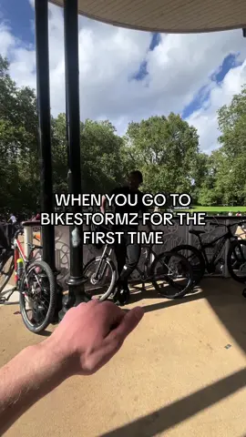 Hold your phones tight😭💔 #fyp #funny #bikestormz 