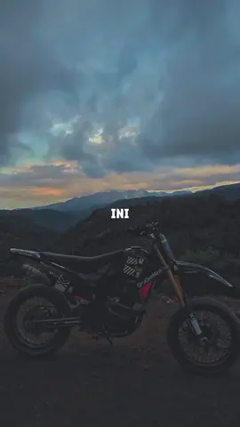 🥀#fypシ #fouryou #crf150supermoto #supermotoindonesia #CapCut