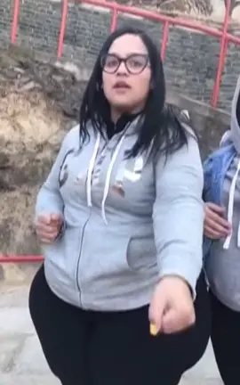 Girl- friend cockblocks friend from sitting in the back for a perfect butt view but fails #fail  #bbw #latina #leggins #big #legs #carinosas #ride 