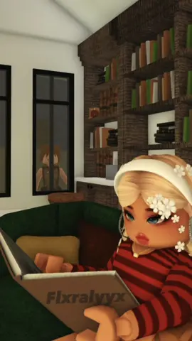 #pov you trust the wrong person🍁🍂🎃  (my cousin doesnt have tiktok so i could @ her) #bloxburg #bloxburghalloween #robloxstory #bloxburgstory #bloxburghorrorstory #scarypov #bloxburgscarystorys #scary 