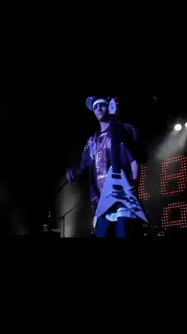 tom kaulitz con la guitarra>>>🙈#parati #fouryou #fouryou #viral #tokiohotel #tomkaulitz #fypfypyfypfypfypfypfypfypfypfypfypfypfyp 