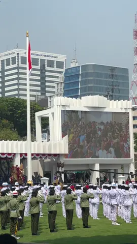 Pengibaran sang merah putih. asli merinding banget 🥹🇮🇩 #upacarabendera #17Agustus2023 #istananegara #merdeka #fyp 