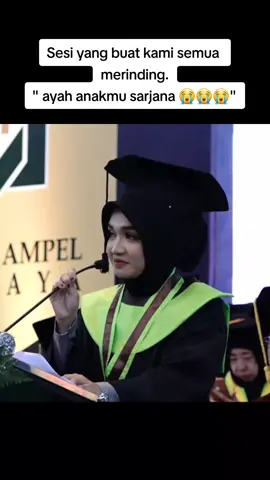 selamat atas wisudanya ning umi laila @lailaarrahmah88  #ceramahningumilaila #ceramahnengumilaila #ceramahumilaila #ningumilaila #wisuda #uinsunanampelsurabaya 