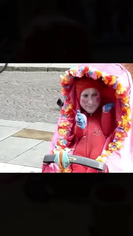 Baby Street Artist in Verona, Italy -P4      #babybrother #babytiktok #babytok #babytips #babytok #Street #streetstylechallenge #streetsoccer #streetsnap #funny #funnyvideos #funnyvideo #funnymoments #funnyy #funnyy #funnytiktok #usa #usa_tiktok #usarmy #usatiktok #uae #Italy #italytiktok #italytravel