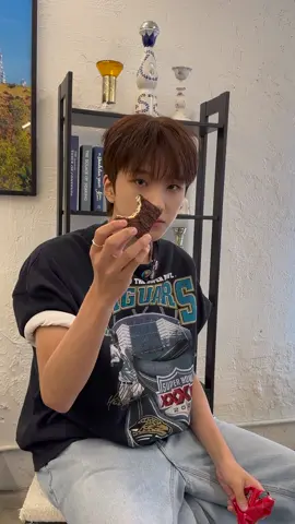 🍪🥤 #BOYNEXTDOOR #보이넥스트도어 #운학 #WOONHAK #BOYNEXTDOOR_WHY #WHY #KnockKnock #낰낰 