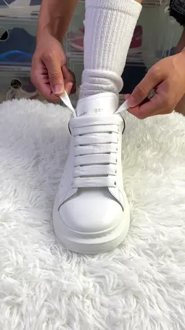 How to tie McQueen？#sneakers #mcqueen #lace#laces#lacetutorial 