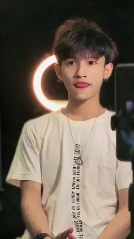 ငါတဂရ်သေလောက်😁😍😍#ahkhantttt 