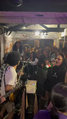 Gemu Fa Mi Re... Jogja serasa Seminyak 😂 #jogja  #reggae  #tilldropbar  #jogja24jam  #wisatajogja  #tilldropbarprawita  #tilldrop_prawirotaman  @Till Drop Bar Prawirotaman 