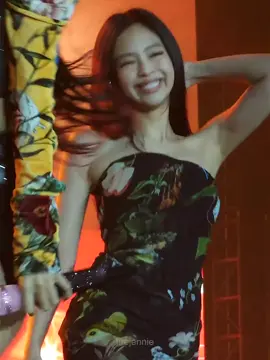 JENNIE is the definition of sexy 🔥🥵 #BLACKPINK #JENNIE #JENNIEKIM #JennieAtAllegiantStadium #BORNPINKinALLEGIANTSTADIUM #BORNPINKinVegas  #foryoupage #trending #fypシ゚viral #fypシ #newtrend #fypシ 