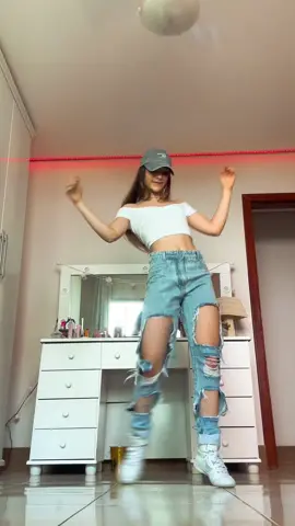 Dc?🤍✨ // #viralvideo #danceviral #viraldance #fy 