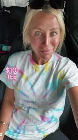 Here is my #1 tee pick of the day! I always grab this tee when I din’t know what to wear 💜 #tiedye #OOTD #teeoftheday #shirts #sunday #grwm #comfort 