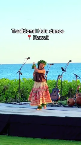 Traditional Hula dance in Hawaii, a must while visiting the island #huladance #hawaii #oahu #koolina #fypシ #travel #luxurytravel #fourseasonskoolina 