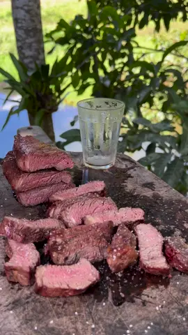 Uma Heineken 🍺 #churrasco #cerveja #viola #heinekenbrasil #domingo 