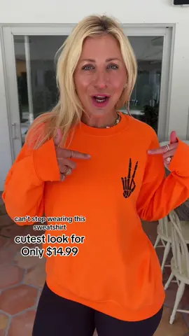 Don’t miss out in the cutest crewneck for #SoookySeason 🧡 #obsessed #fall #skulls #spooky #halloween #Love #fyp #tiktokshop 