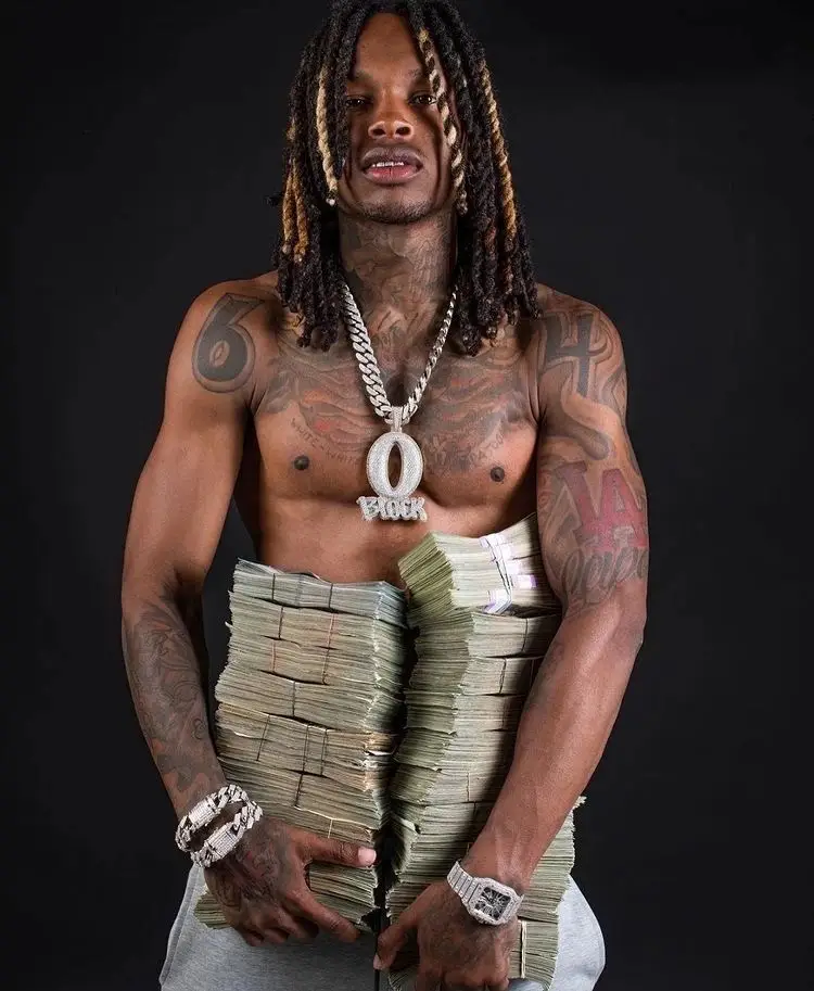 This is undoubtedly King Von’s best photoshoot! 🔥 #kingvon #rap #hiphop #music #tiktok #trending #trend #tiktokindia #fyp #foryou #foryoupage #viral #viralvideo #viraltiktok #video #wow #fashion #photography #chicago #usa #new #money 