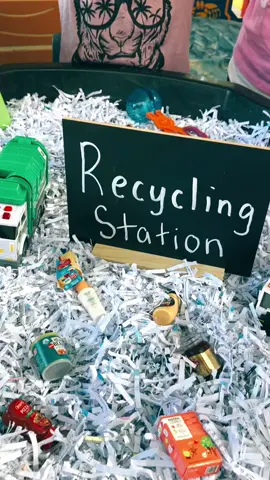 🗑️ Recycling Station: Exploring Fine Motor Skills While Sorting Through Rubbish & Shredded Paper! 🗑️ #Sustainability #sustainabilitytiktok #sustainabilitychildcare #eylf #sustainable #pinterestteacher #childcare #tufftray #tufftrayideas #trending #fyp #tufftrayplay #tufftrayactivities #tufftrayinspiration #sensoryplay #messyplay #recycledpaper #recycledactivity #recyclingactivities #childcaretiktok #teachertiktok #kindy #kindergarten #kindergartenteacher #preschool #preschoolers #preschoolteacher #daycare #daycareteacher 