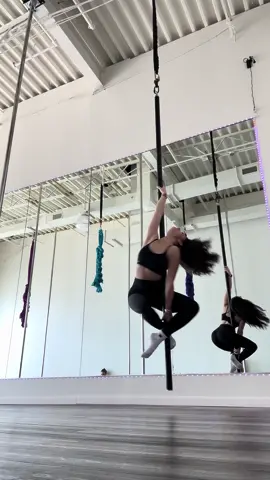 #poledance #flyingpole #flyingpoledancer #flyingpoletricks #pdspin 