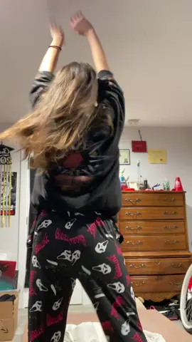 Im sorry for using this sound again but i fucking LOVE these pants😭 theyre a little big on me but still😤 #fakeeverything⚠️⚠️⚠️❗️❗️❗️ #fypシ 