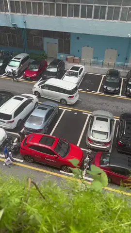 Tight Space Parking Challenge#drivingtips #car 