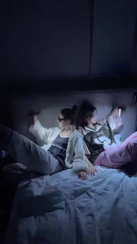 aespa members with back dancers 🤣😎 Asiiikkk bner dah~ #aespa #æspa #에스파 #KARINA #카리나 #GISELLE #지젤 #WINTER⭐ #윈터 #NINGNING #닝닝 #jiminjeong #fyp #foryoupage 