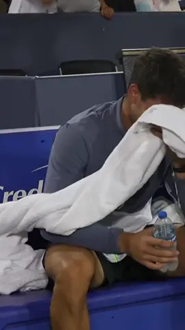 Even when Carlos Alcaraz is in tears, he still finds the strength to smile ❤️ #alcaraz #tennis #tears 