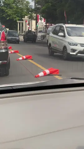 Semarang panasnya gila banget #viral #TikTokChallenge #live #trending #Love #funny #ViralVideo #meme #featureme #dance #like #likes #TikTokTrend #ThisIs4You #bhfyp #TikTokFamous #video #explorepage 
