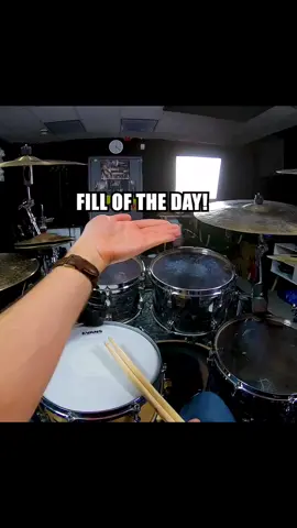 Use hertas to create cool fills! 🔥 Siros Vaziri🥁🤜🏻 #drums #drummer #fypシ #parati #bateristas #drummersoftiktok #music #groove #drumfil #lesson 