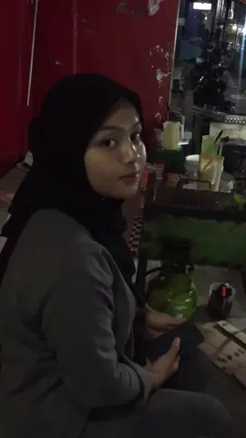 mentahan jajan Ama ayank buat prank temen/mantan#pranktemen #cantikbanget #statuswhatsap #fypシ #prank #fyp #mentahan #prankmantan 