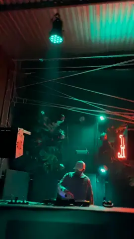 Minha nova música Glitch já está disponível em todas as plataformas digitais  iae gostaram? #music #house #viral #techhouse #housemusic #dance #musicaeletronica #festival #festa #show 