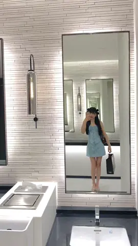 Chiếc gương thần thánh ở Lotte Mall #xuhuong #trending #lottemalltayho #lottemallwestlakehanoi #yenkhunvlog #muathuhanoi #lottemall🇰🇷 