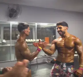 A maior disputa da Mens Physique Natural da INBA🌱🔱🔥 Que honra disputar com esse cara. Respeito máximo!!!🤝🏻@Alfredo Neto 