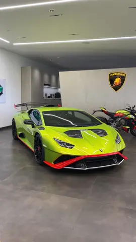 Lamborghini bike is crazy #911media #lamborghini #sto #motorcycle #urus #showroom 